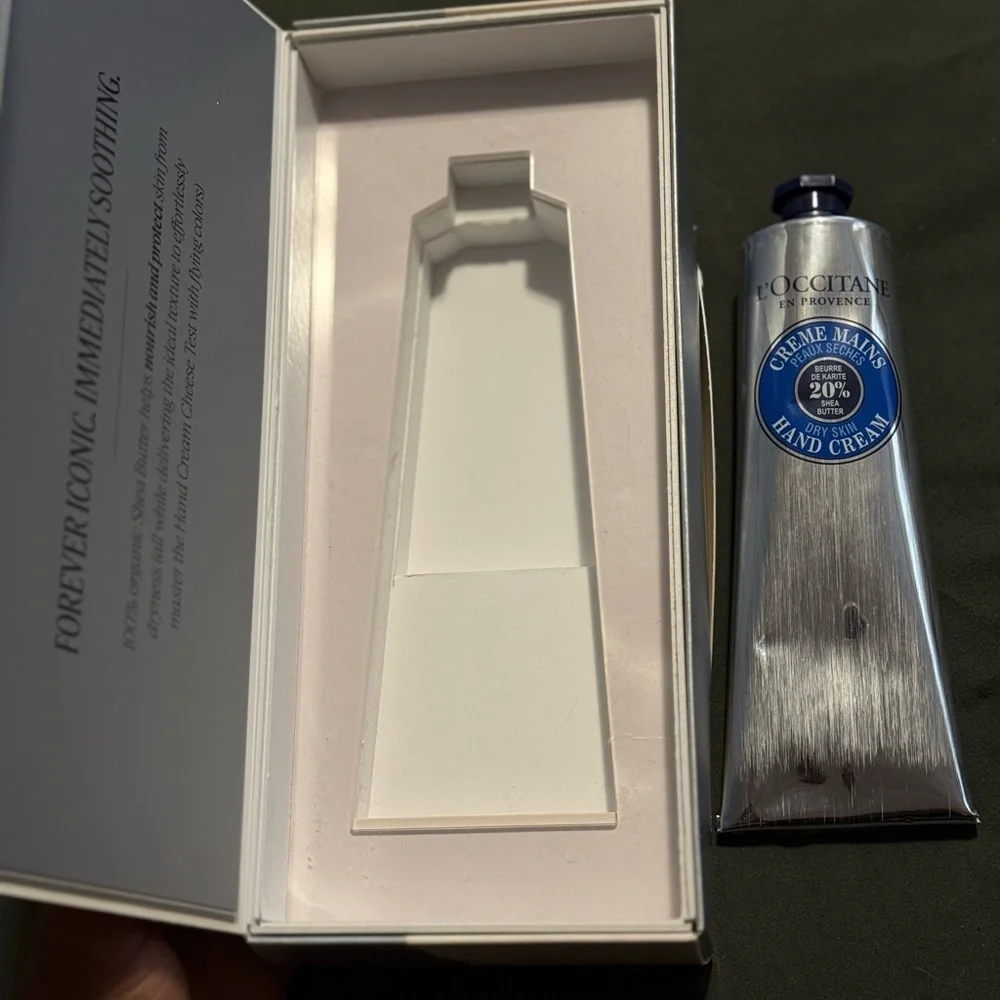 L'Occitane Hand Cream - Picture 6 of 7